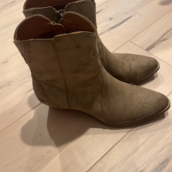 Size 10 Cowboy Boots - Picture 2 of 5